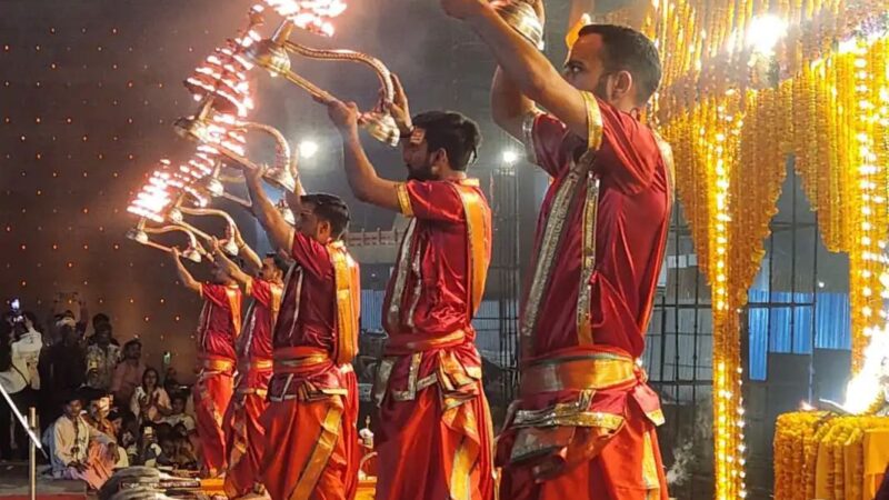 गंगा सप्तमी पर काशी में आस्था का सैलाब, घाटों पर भव्य गंगा आरती और षोडशोपचार पूजन