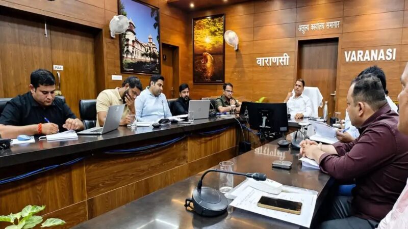 वाराणसी में अंतर्देशीय जलमार्ग परियोजनाओं को रफ्तार देने पर मंथन, संसाधनों की उपलब्धता पर जोर