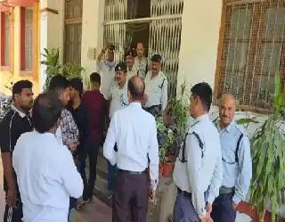 एक ही रोल नंबर पर दो अभ्यर्थी, सीएचएस प्रवेश परीक्षा में हंगामा