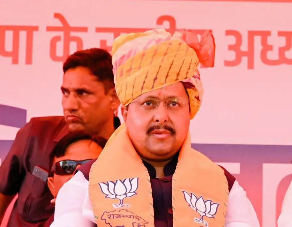 काशी दौरे पर भाजपा अध्यक्ष नितिन नवीन, बाबा विश्वनाथ के करेंगे दर्शन