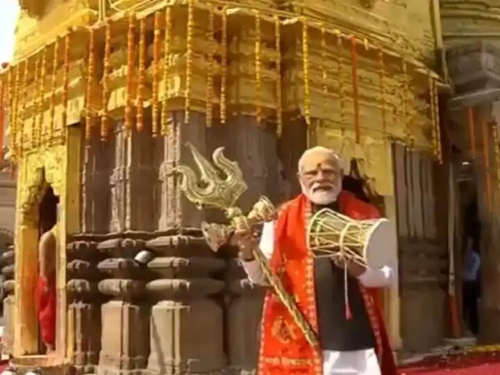 काशी विश्वनाथ दरबार में पीएम मोदी ने की पूजा-अर्चना, गंगा एक्सप्रेसवे उद्घाटन के लिए हुए रवाना