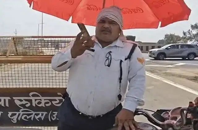 संभल में शौच को लेकर पुलिसकर्मियों में विवाद, दो पर कार्रवाई