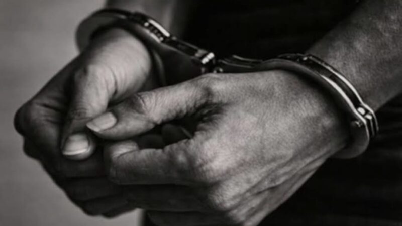 9 वर्षीय बच्ची से छेड़छाड़ के आरोप में एसीपी गिरफ्तार