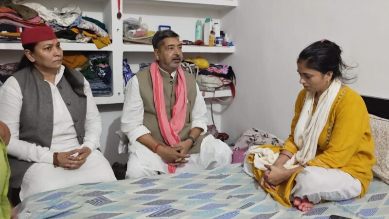 घमहापुर हत्याकांड: सांसद वीरेंद्र सिंह ने पीड़ित परिवार से की मुलाकात, दोषियों की गिरफ्तारी की मांग
