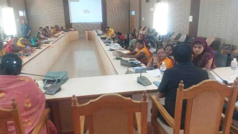 ग्रामीण पेयजल योजना को लेकर सेवापुरी में प्रशिक्षण