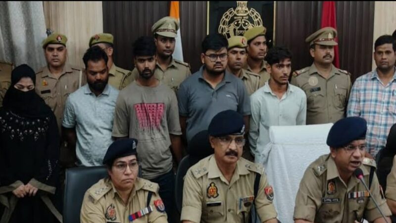 मुरादाबाद : बेटी ने ही पिता के घर डकैती कराई, प्रेमी के साथ 1.30 करोड़ लूटा, सनसनीखेज खुलासा