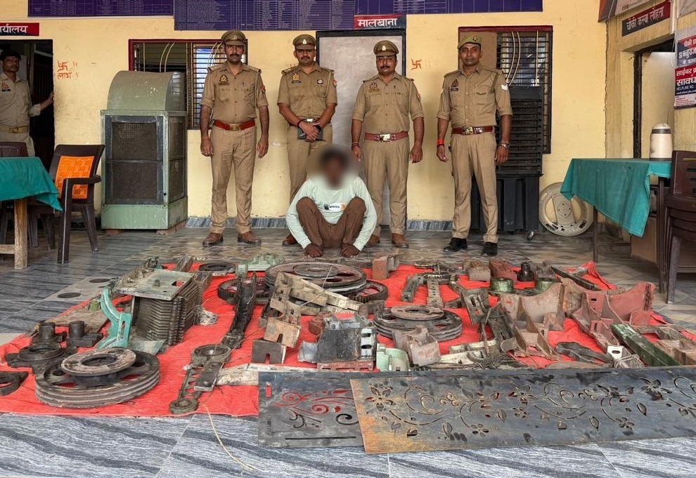 फैक्ट्री में हुई चोरी का खुलासा