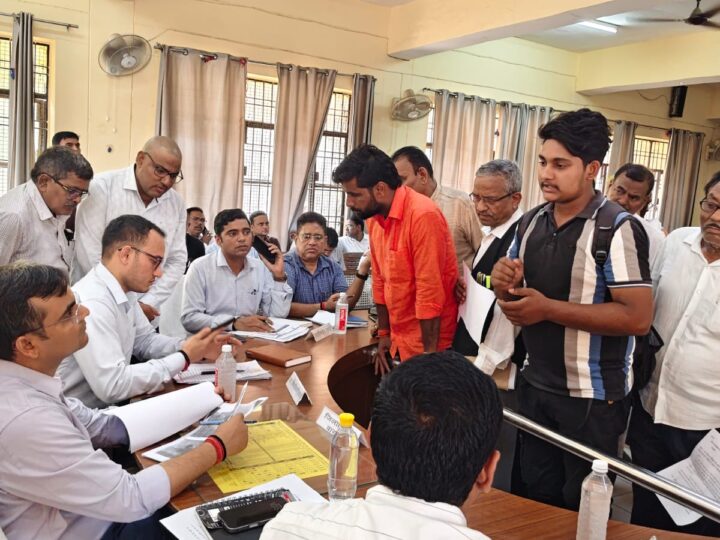 सदर तहसील में आयोजित संपूर्ण समाधान दिवस में पहुंचे 185 मामले