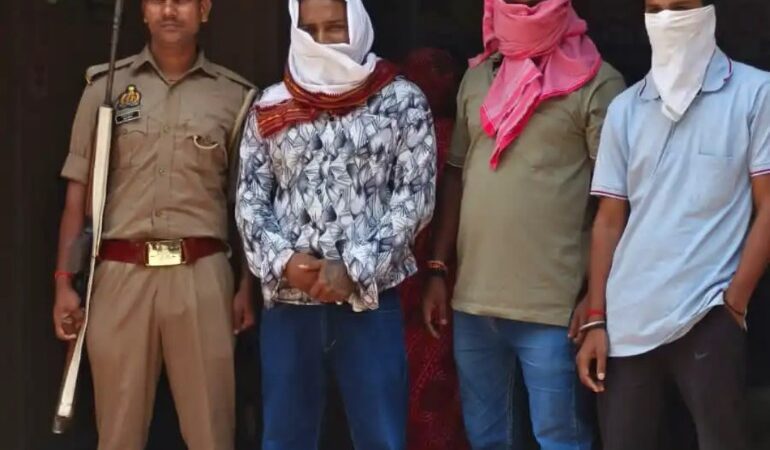 बाबा कालभैरव मंदिर में तीर्थयात्रियों से मारपीट, तीन आरोपी गिरफ्तार