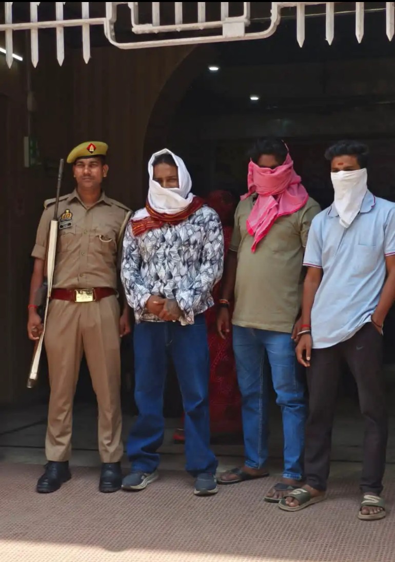 बाबा कालभैरव मंदिर में तीर्थयात्रियों से मारपीट, तीन आरोपी गिरफ्तार