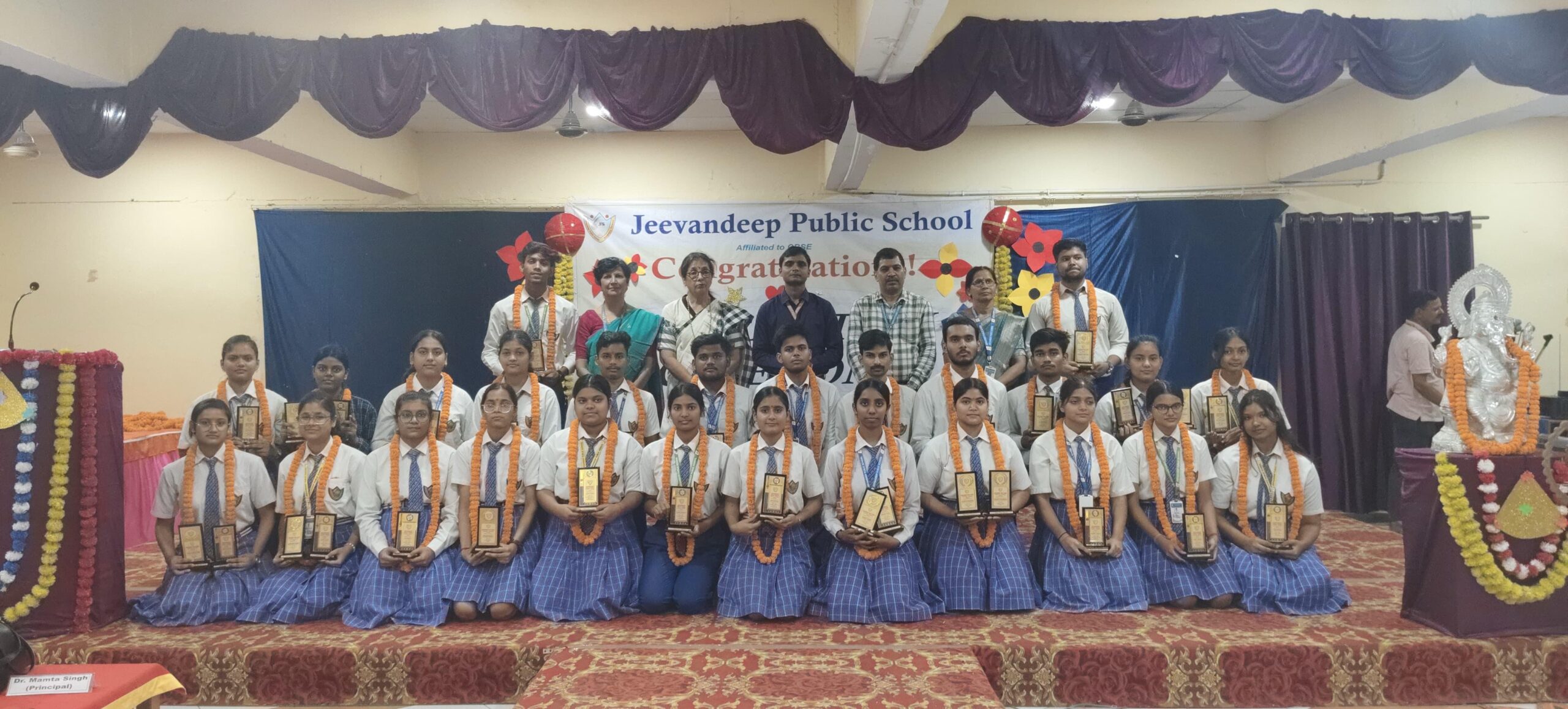 जीवनदीप पब्लिक स्कूल के विद्यार्थियों ने बढ़ाया विद्यालय का गौरव