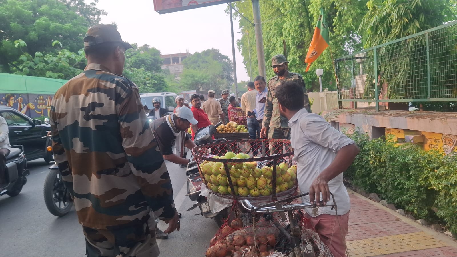 नगर निगम ने सर्किट हाउस क्षेत्र में चलाया अतिक्रमण हटाओ अभियान