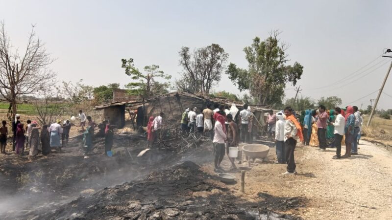 करही गांव में भीषण अग्निकांड, दो भैंसें जिंदा जलीं; किसान का अनाज और गृहस्थी राख