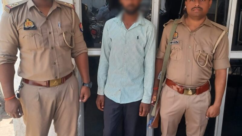 कानूडीह अंडरपास पर दबोचा गया युवक, तमंचा व बाइक बरामद