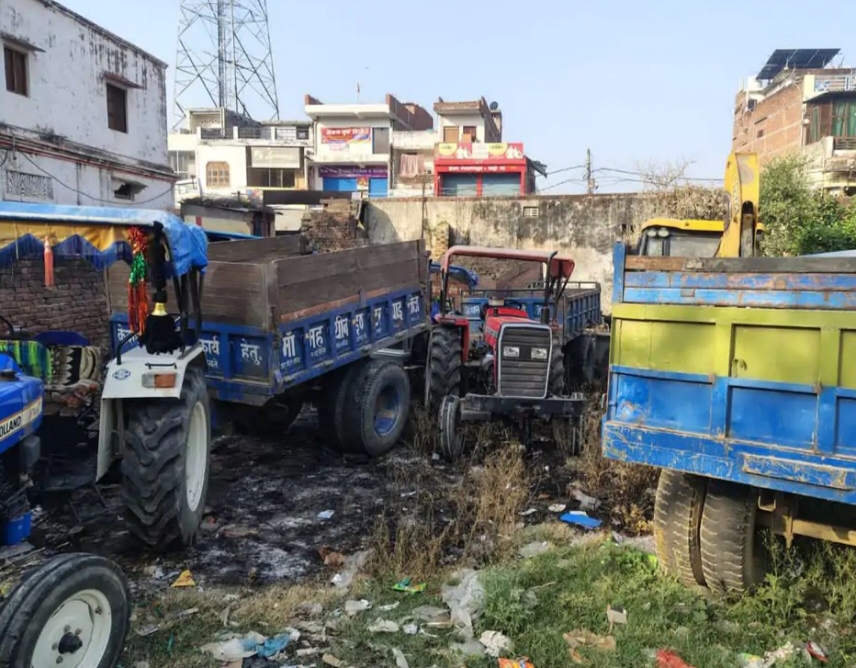 अवैध खनन पर  रातभर चली छापेमारी में 23 वाहन जब्त