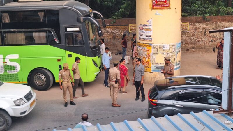 लहरतारा-फुलवरिया पुल के नीचे ट्रैफिक व्यवस्था का सीपी ने लिया जायजा