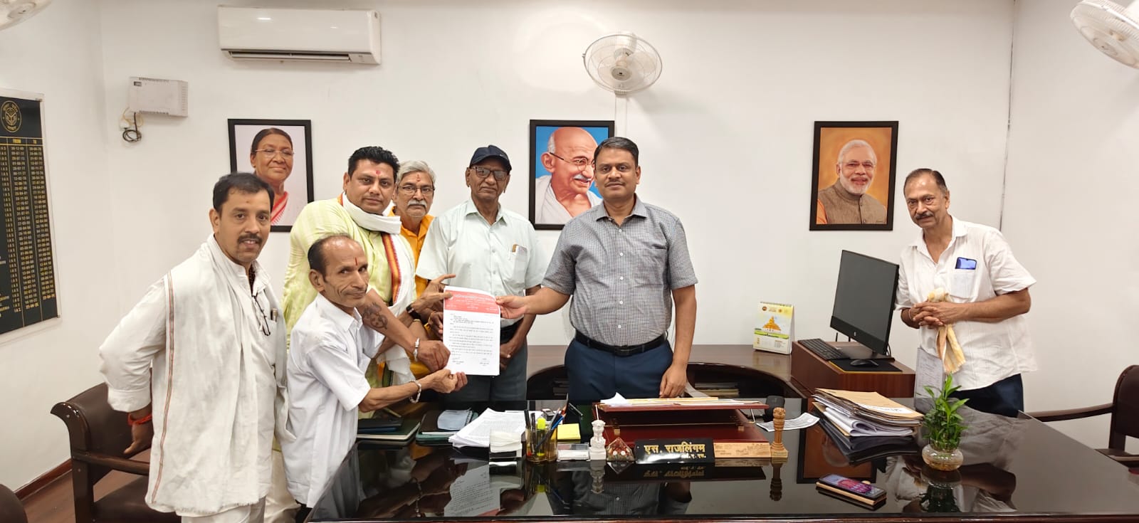 व्यापारियों ने गोदौलिया-मैदागिन मार्ग पर स्प्रिंकलर फव्वारा लगाने की उठाई मांग