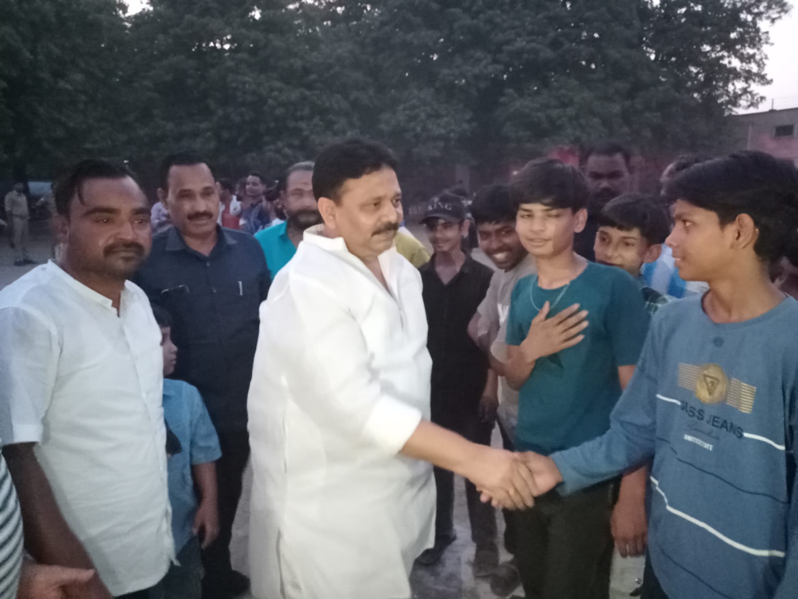 कैनवास बाल क्रिकेट प्रतियोगिता का आगाज, जेडी स्पोर्टिंग क्लब ने जीता उद्घाटन मैच