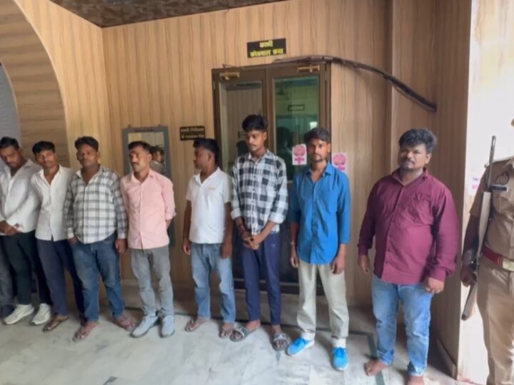 काल भैरव मंदिर में सुगम दर्शन के नाम पर अवैध वसूली, 11 आरोपी गिरफ्तार