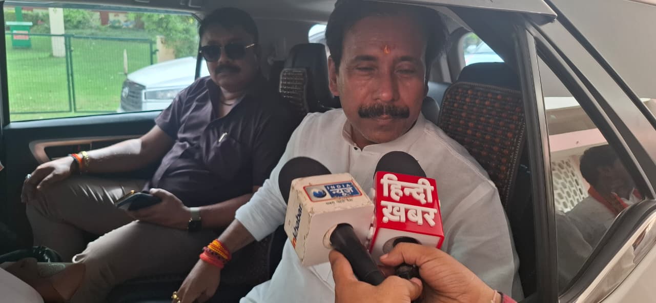 अजय राय पर मंत्री अनिल राजभर का हमला, बोले- “कार्रवाई के डर से बदले सुर”