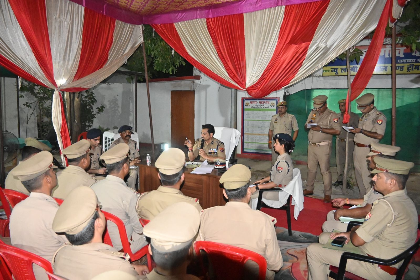 पुलिस आयुक्त ने पिंडरा सर्किल के थानों का किया निरीक्षण