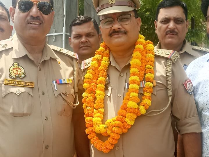 लालपुर-पांडेयपुर थाने में स्वागत और विदाई समारोह, भावुक हुए लोग