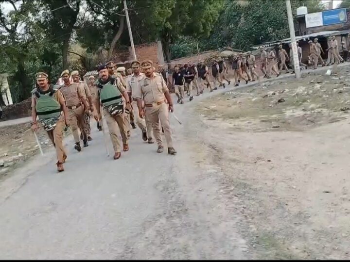 बकरीद से पहले कोटवा में पुलिस का फ्लैग मार्च, ड्रोन से रखी गई नजर