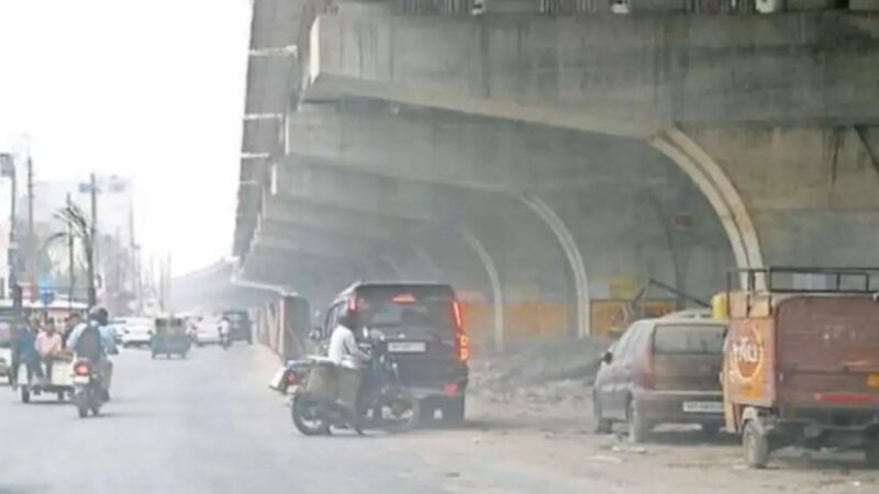 सिक्सलेन फ्लाईओवर की एक लेन खुलने में देरी, देवरिया बाईपास कनेक्शन का कार्य तेज