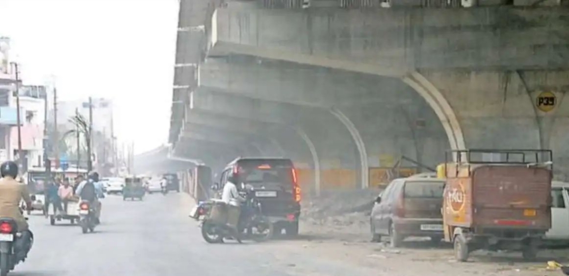 सिक्सलेन फ्लाईओवर की एक लेन खुलने में देरी, देवरिया बाईपास कनेक्शन का कार्य तेज