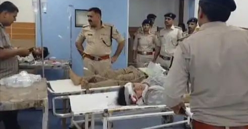 अज्ञात वाहन की टक्कर से चार की मौत