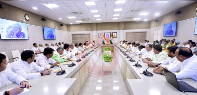 सादगी और जनसेवा का मंत्र, मंत्रियों को योगी की नई नसीहत