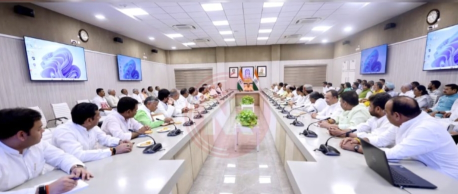 सादगी और जनसेवा का मंत्र, मंत्रियों को योगी की नई नसीहत