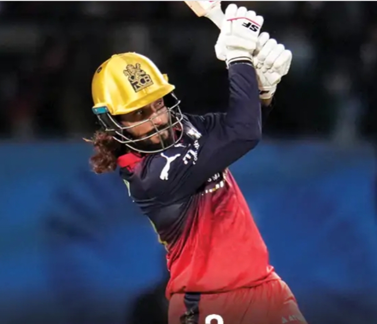 पाटीदार के तूफान में उड़ी गुजरात, लगातार दूसरे IPL फाइनल में पहुंची बेंगलुरु
