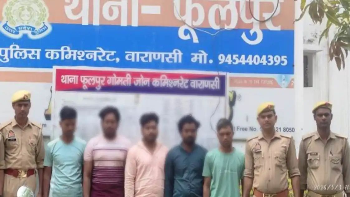 सड़क दुर्घटना विवाद में हत्या के फरार आरोपियों को शरण देने वाले पांच गिरफ्तार