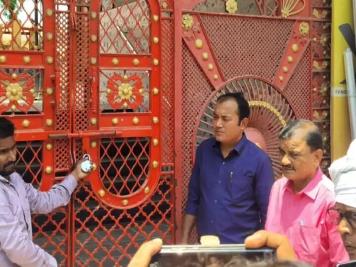 अवैध धर्मशालाओं पर निगम का ताला