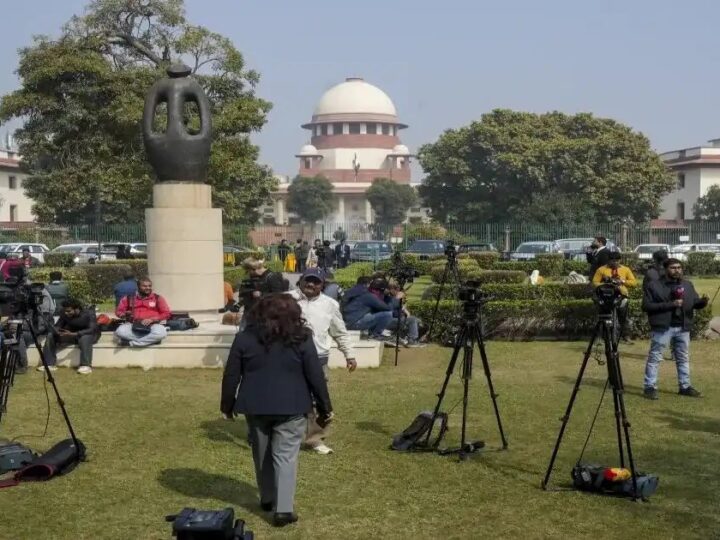 पुजारियों और मंदिर कर्मचारियों के वेतन मामले पर सुप्रीम कोर्ट में सोमवार को सुनवाई