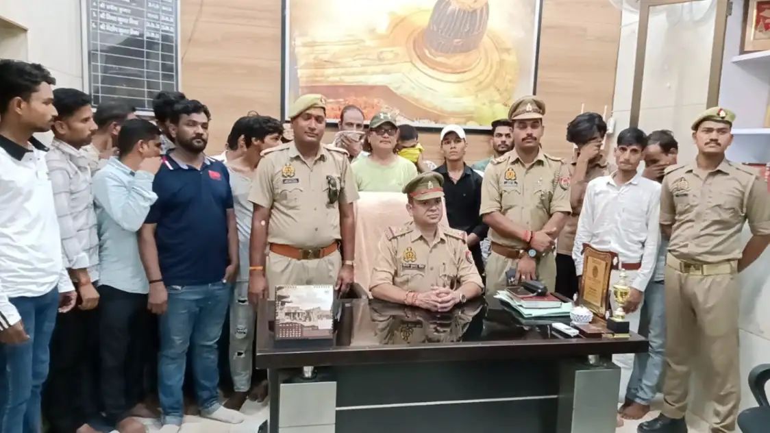 स्पर्श दर्शन के नाम पर ठगी करने वाले 25 दलाल गिरफ्तार