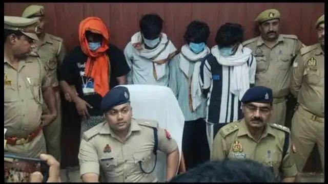 मुनीब से लूट करने वाले चार आरोपी गिरफ्तार, 60 हजार रुपये बरामद