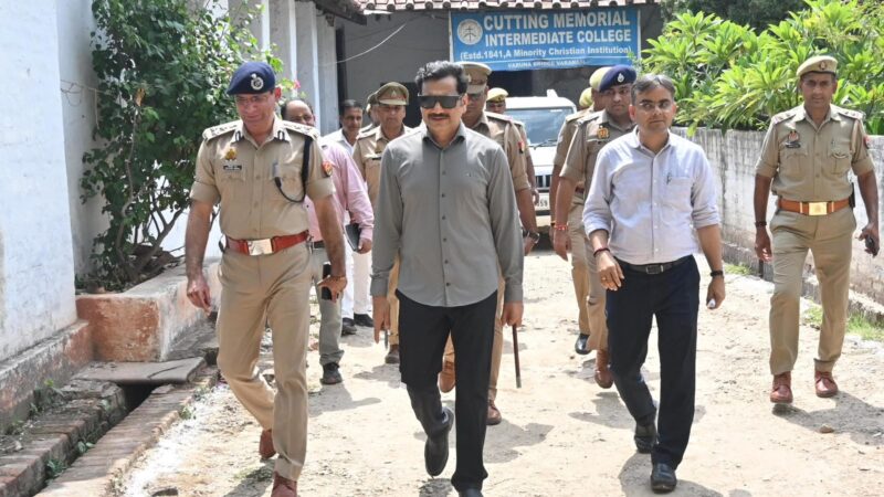 आरक्षी भर्ती परीक्षा को लेकर पुलिस आयुक्त और जिलाधिकारी ने किया परीक्षा केंद्रों का निरीक्षण
