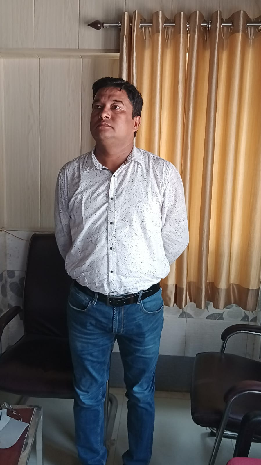 बिजली कनेक्शन के नाम पर 22 हजार रुपये रिश्वत लेते जेई गिरफ्तार, एंटी करप्शन टीम की कार्रवाई