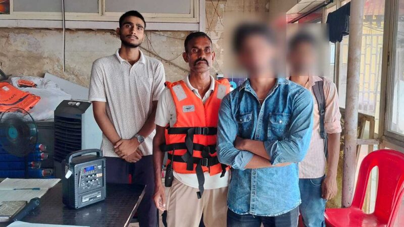 मुंशी घाट पर डूब रहे  किशोर की जल पुलिस ने बचाई जान
