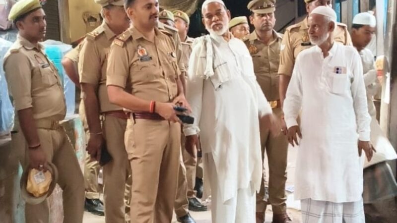 मोहर्रम को लेकर लोहता पुलिस का रूट मार्च, थानाध्यक्ष ने दिए सख्त निर्देश
