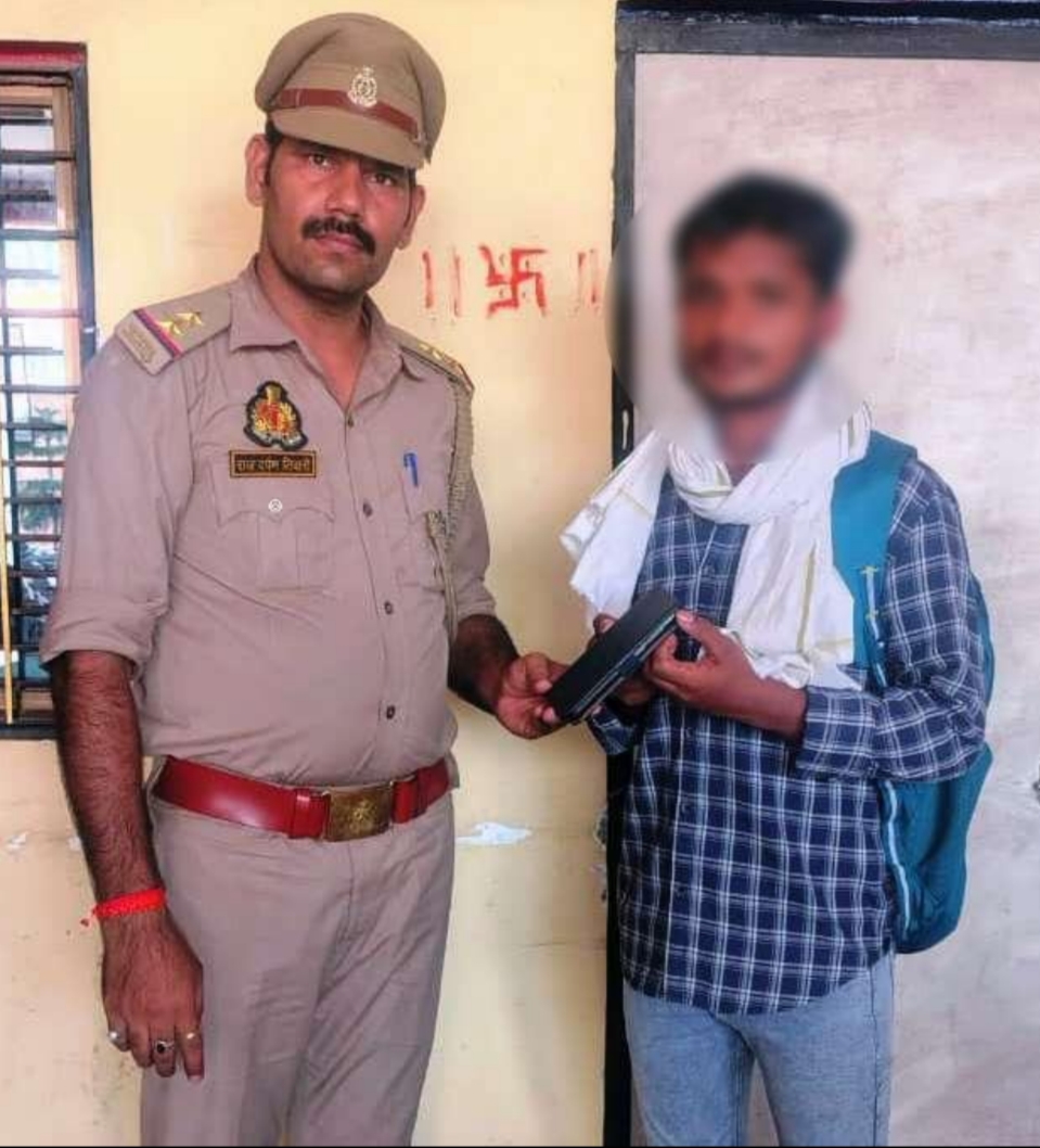 लोहता पुलिस की तत्परता से एक घंटे में परीक्षार्थी का मोबाइल बरामद