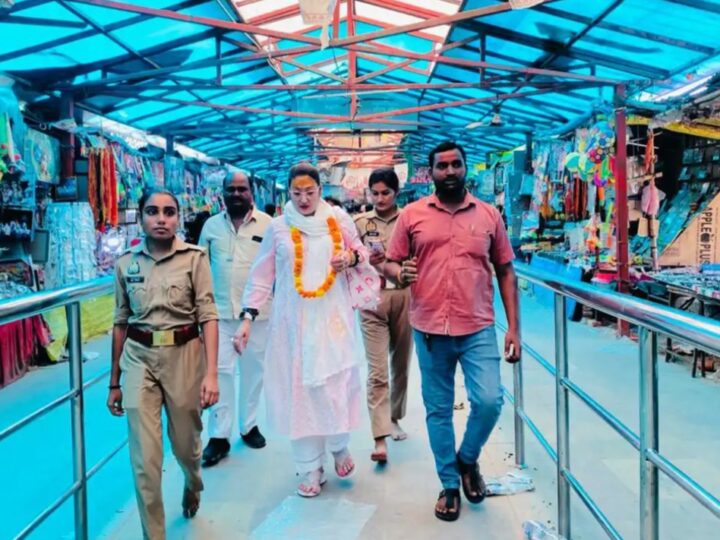 मार्कण्डेय महादेव मंदिर में सुनीता आहूजा ने किया दर्शन-पूजन