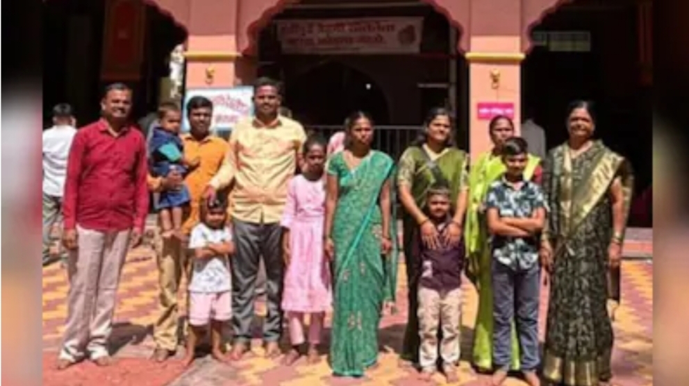 महाराष्ट्र के पंढरपुर में श्रद्धालुओं से भरी पिकअप वैन कुएं में गिरी, 14 की मौत