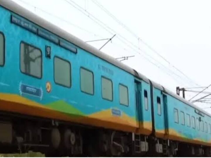 राजधानी एक्सप्रेस की चपेट में आने से चार की मौत