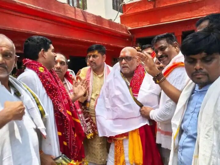 काशी की परंपरा को नमन कर पंचक्रोशी यात्रा पर निकले अजय राय