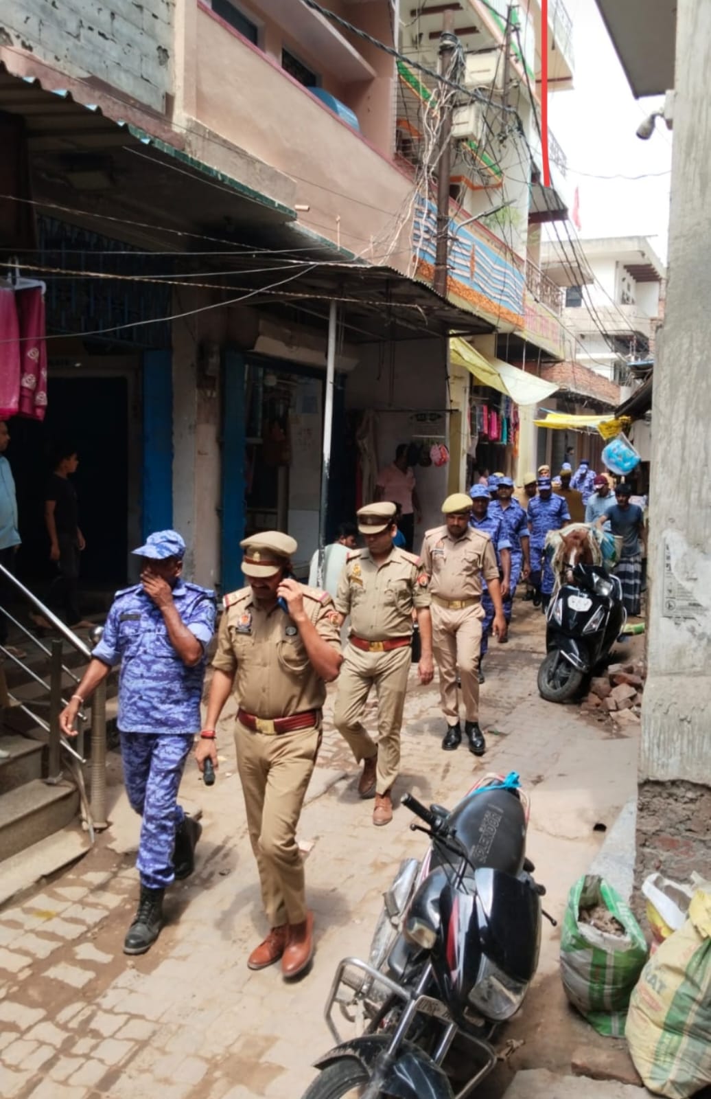 मोहर्रम को लेकर लोहता पुलिस ने निकाला पैदल मार्च