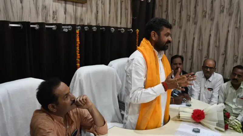 काशी की पत्रकारिता परंपरा लोकतंत्र की अमूल्य धरोहर : दयाशंकर मिश्र ‘दयालु’