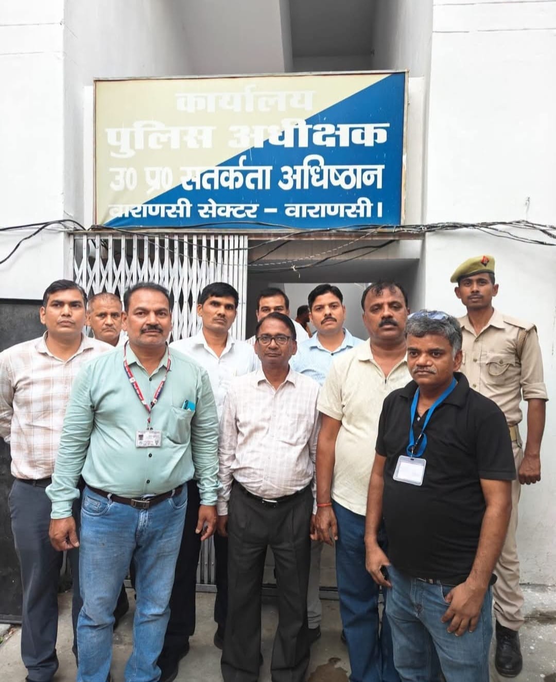 वाराणसी : उद्योग विभाग का सहायक प्रबंधक 5 हजार रुपये रिश्वत लेते गिरफ्तार